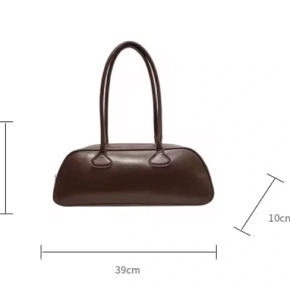 Elegant Red Messenger Handbag - Picture 3 of 3